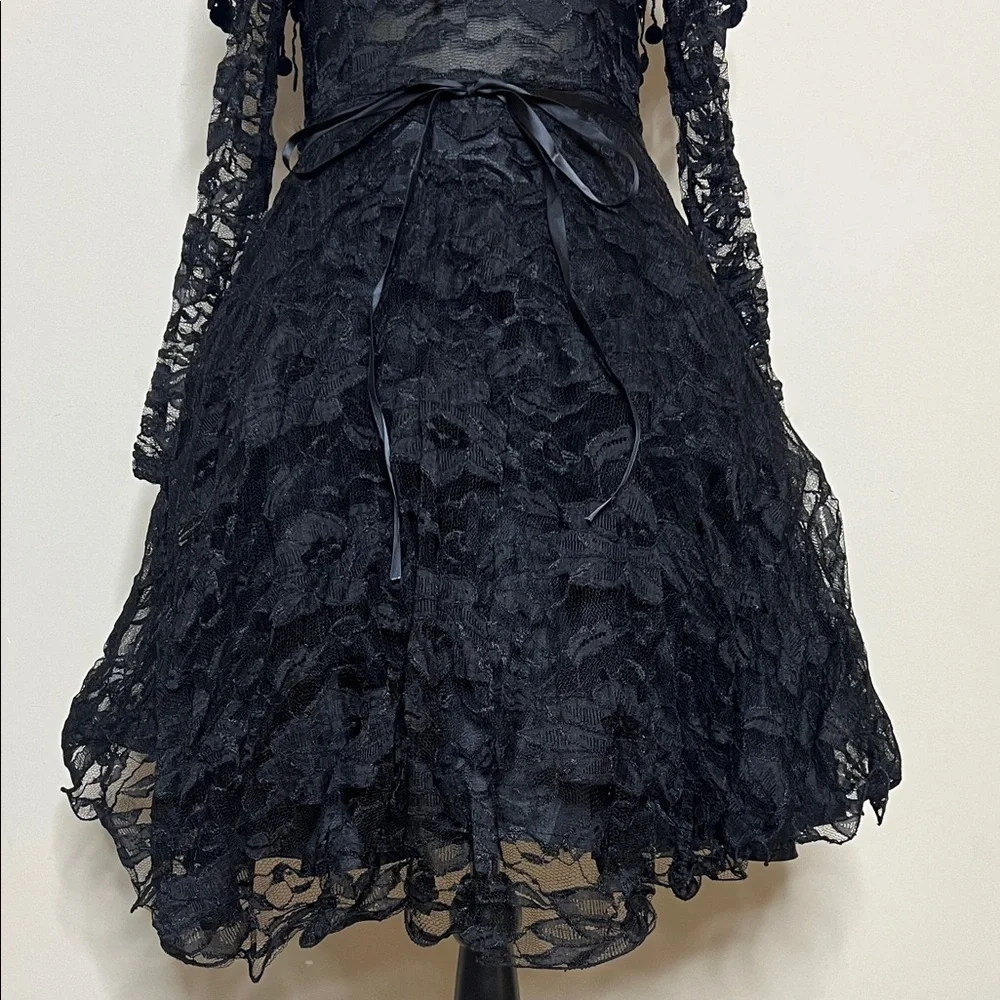 🖤Elegant Black Lace Off-Shoulder Dress - Picture 5 of 16